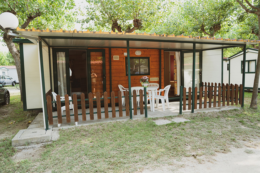 i bungalows del camping village classe di lido di dante (RA) per le vacanze delle famiglie con bambini in romagna in campeggio nella natura