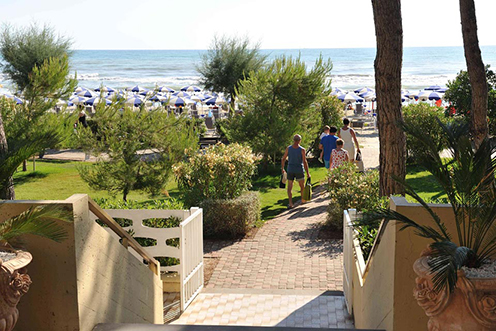l'abruzzo hotel è un hotel per famiglie e per bambini direttamente sul mare per le vacanze al mare dell'abruzzo
