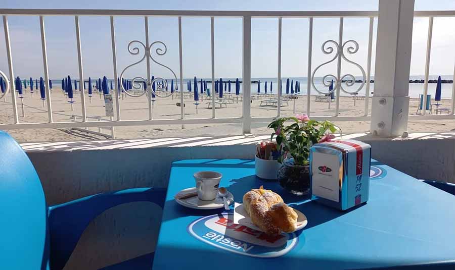 camping ancora campeggio per famiglie con bambini foto terrazza sul mare camping ancora