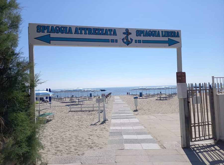 foto spiaggia camping ancora
