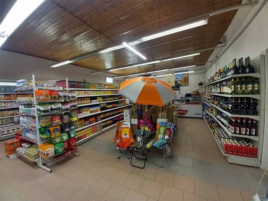 foto supermercato camping ancora
