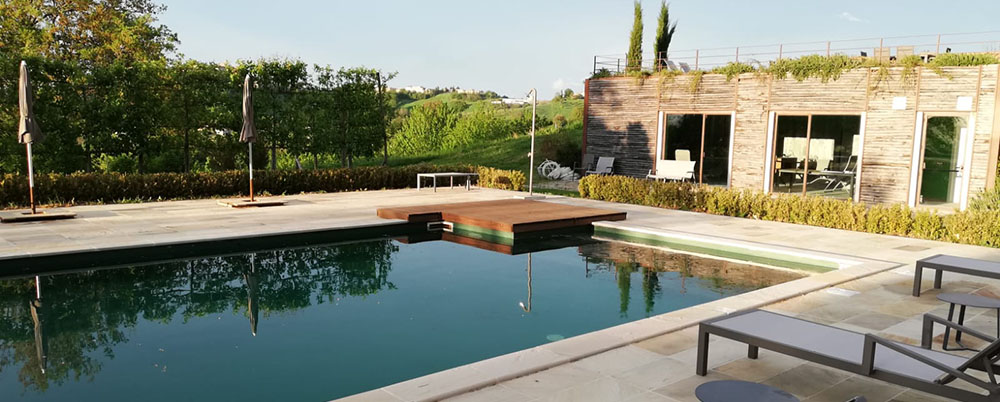 foto esterno biolca con piscina