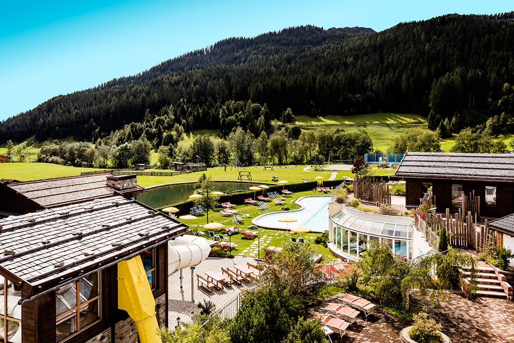 L'Hotal Schneeberg è un family 4 stelle per le vacanze delle famiglie con bambini in Val Ridanna
