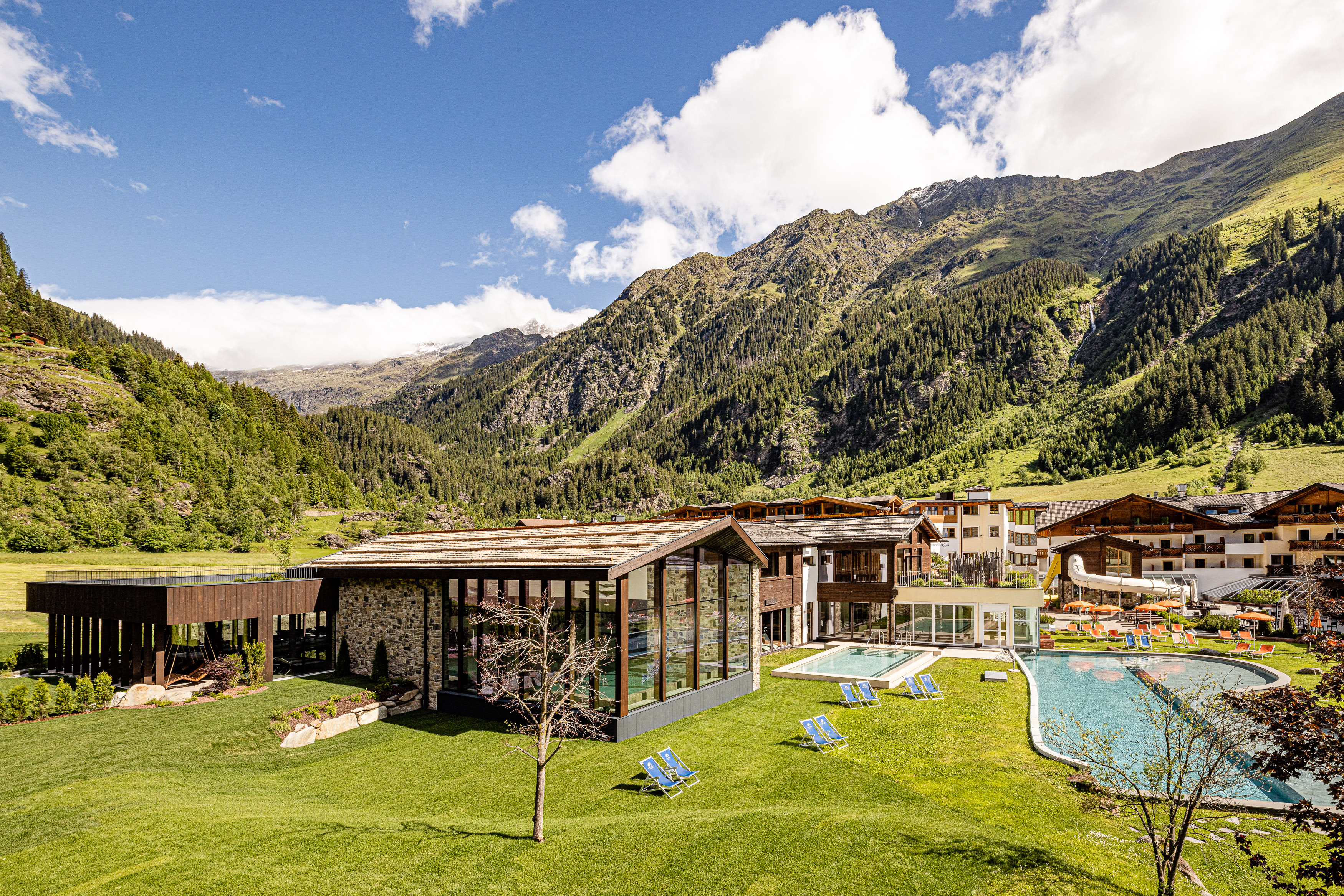 L'Hotal Alpenhof è un family 4 stelle per le vacanze delle famiglie con bambini in Val Pusteria