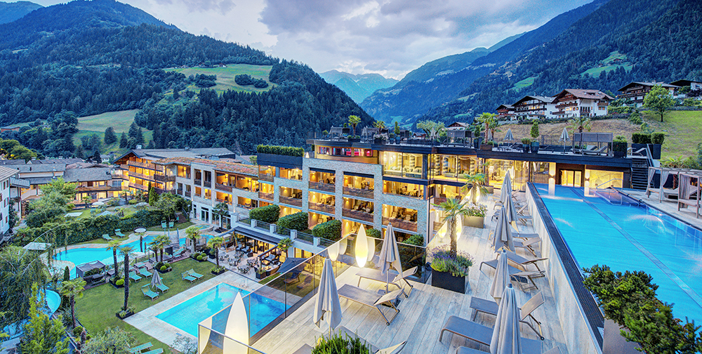 L'Hotel Stroblhof è un hotel per famiglie con bambini per le vacanze delle famiglie in Alto Adige i Val Passiria per chi cerca vacanze benessere