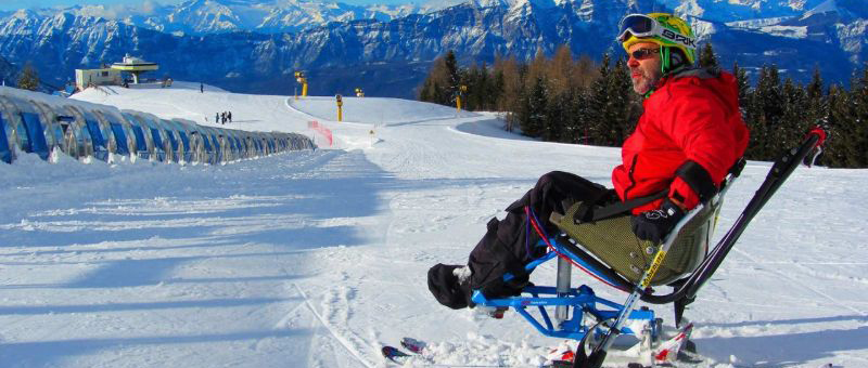 foto sport sulla neve e sci per diversamente abili a folgaria