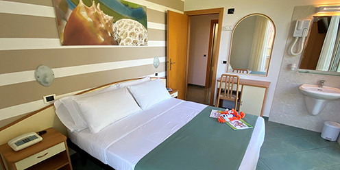 camera amily hotel pinetina mare hotel per le vacanze delle famiglie con bambini a pinarella di cervia, nella riviera romagnola
