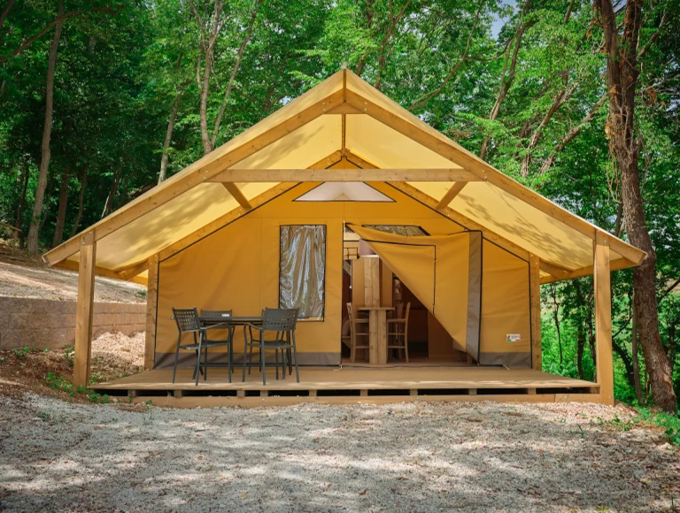 glamping al Poggio Imperiale country house dispone di appartamenti, glamping, bolle sotto le stelle immerse nella natura nelle colline marchigianae a pochi chilometri dal mare di Civitanova Marche