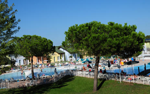 le piscine della spiaggia romea hotel e residence per le vacanze delle famiglie con bambini in romagna